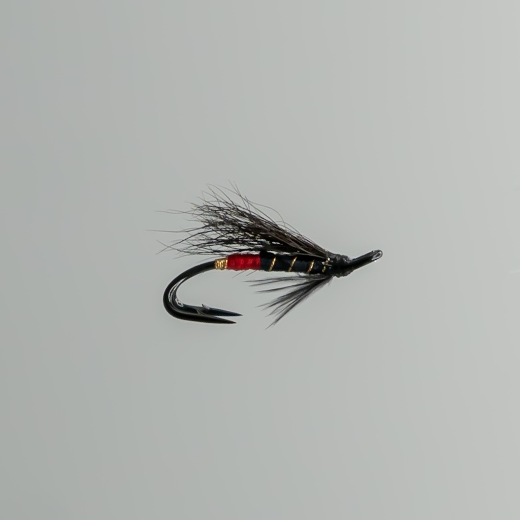 Black Bear Red butt - DOUBLE HOOK